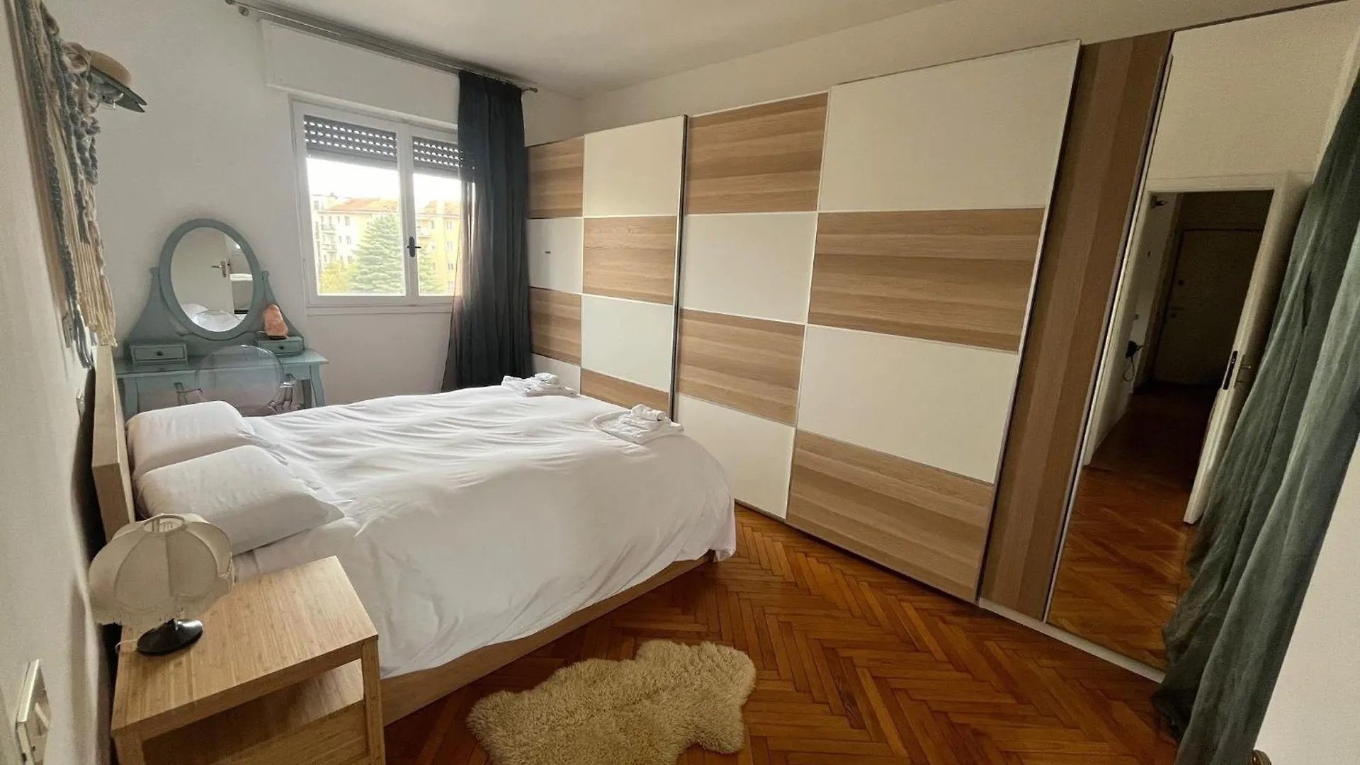 Sunny Comfy Apartment Milan Italy